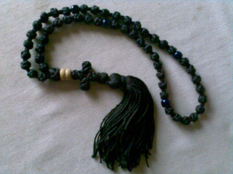 File:50 knot prayer rope.jpg